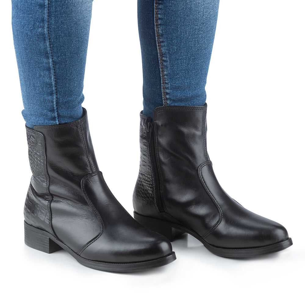 Women's Boot in Genuine Leather Lined in Wool Ref. 167