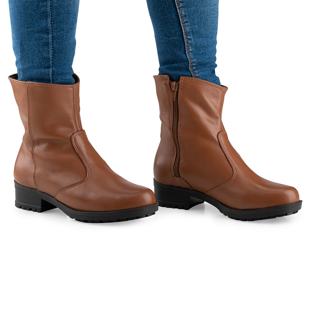 Women's Boot in Genuine Leather Lined with Natural Sheepskin Ref. 25912CA