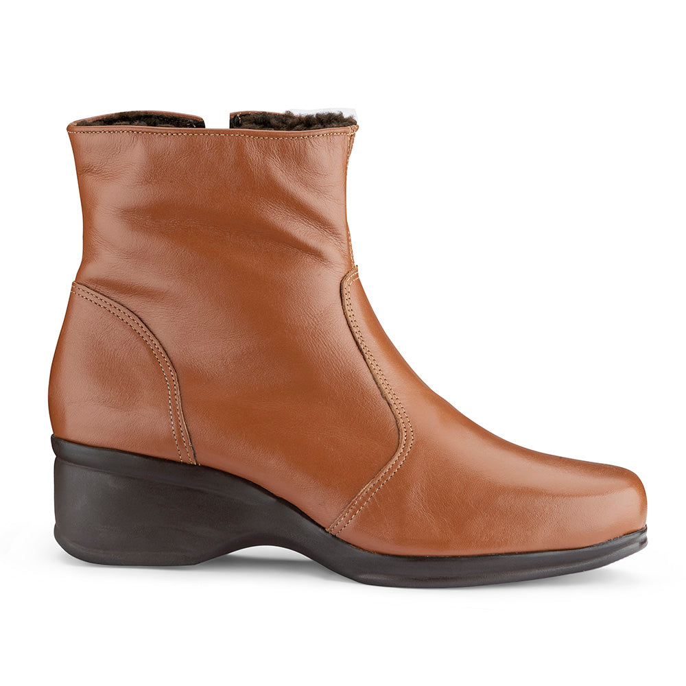 Women's Boot in Genuine Leather Lined with Natural Sheepskin Ref. 114CA