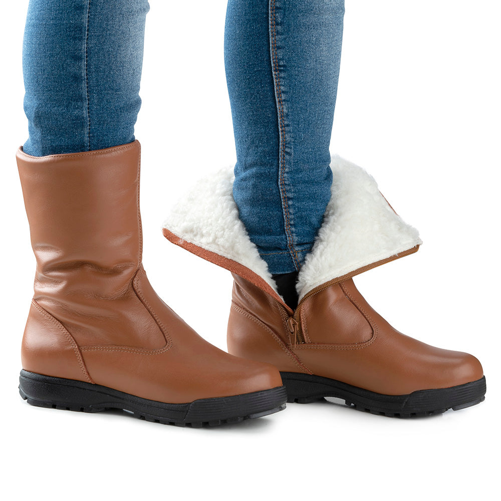 Women's Boot in Genuine Leather Lined with Natural Sheepskin Ref. 120CA