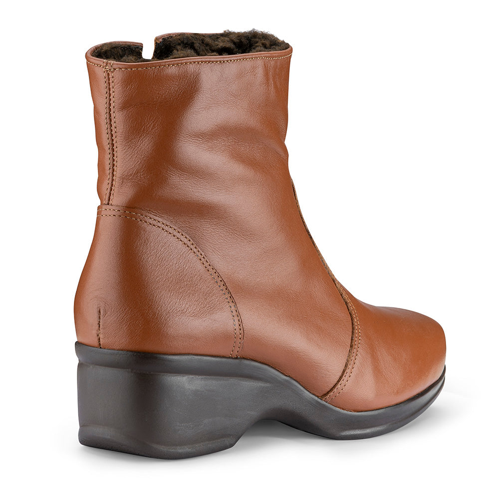 Women's Boot in Genuine Leather Lined in Wool Ref. 114