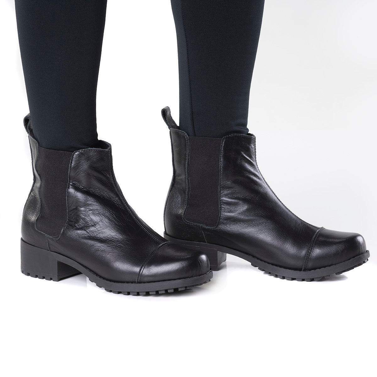 Women's Boot in Genuine Leather Lined in Wool Ref. 25102