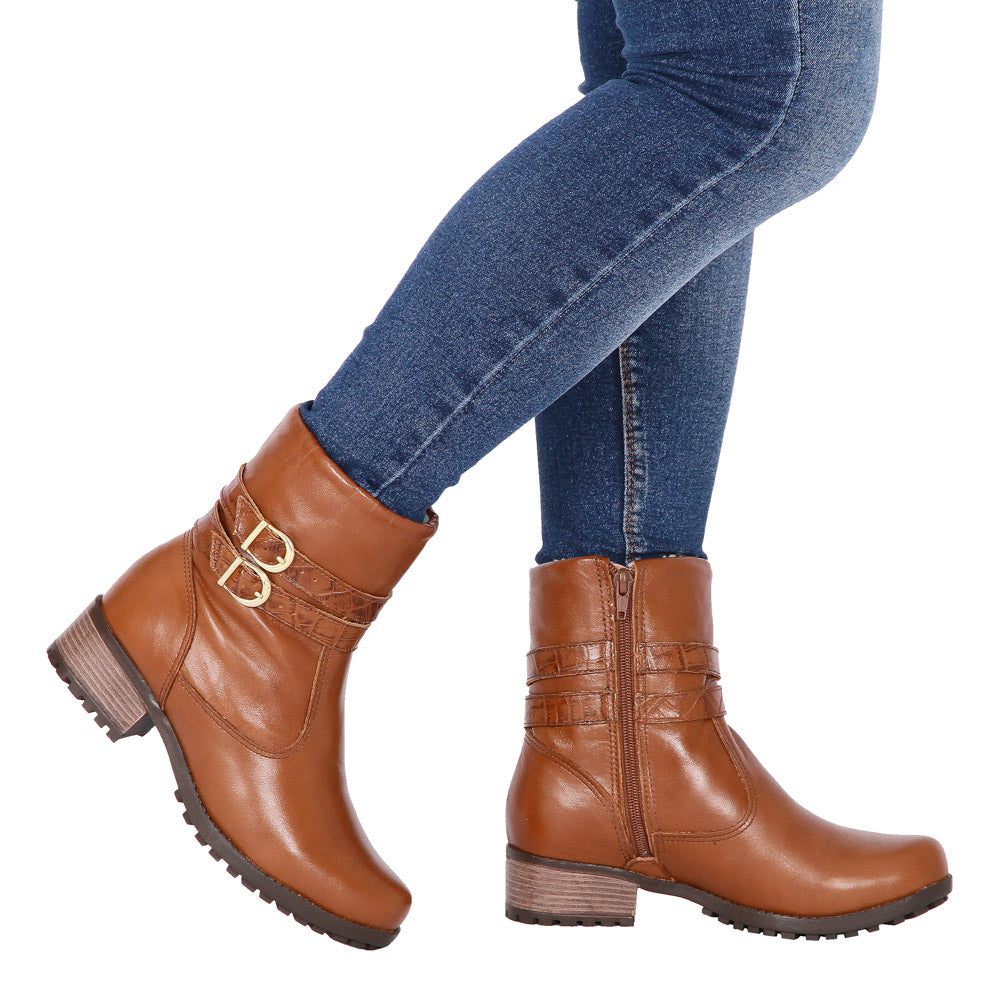 Women's Boot in Genuine Leather Lined in Wool Ref. 25900