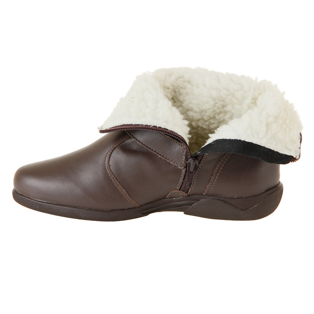 Women's Boot in Genuine Leather Lined in Wool Ref.   107