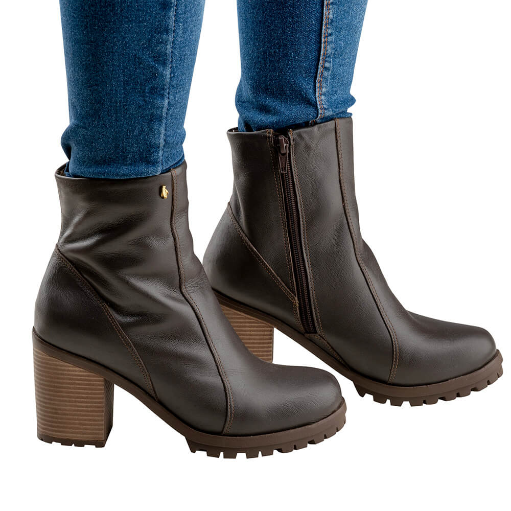 Women's Boot in Genuine Leather Lined with Natural Sheepskin Ref. 162CA